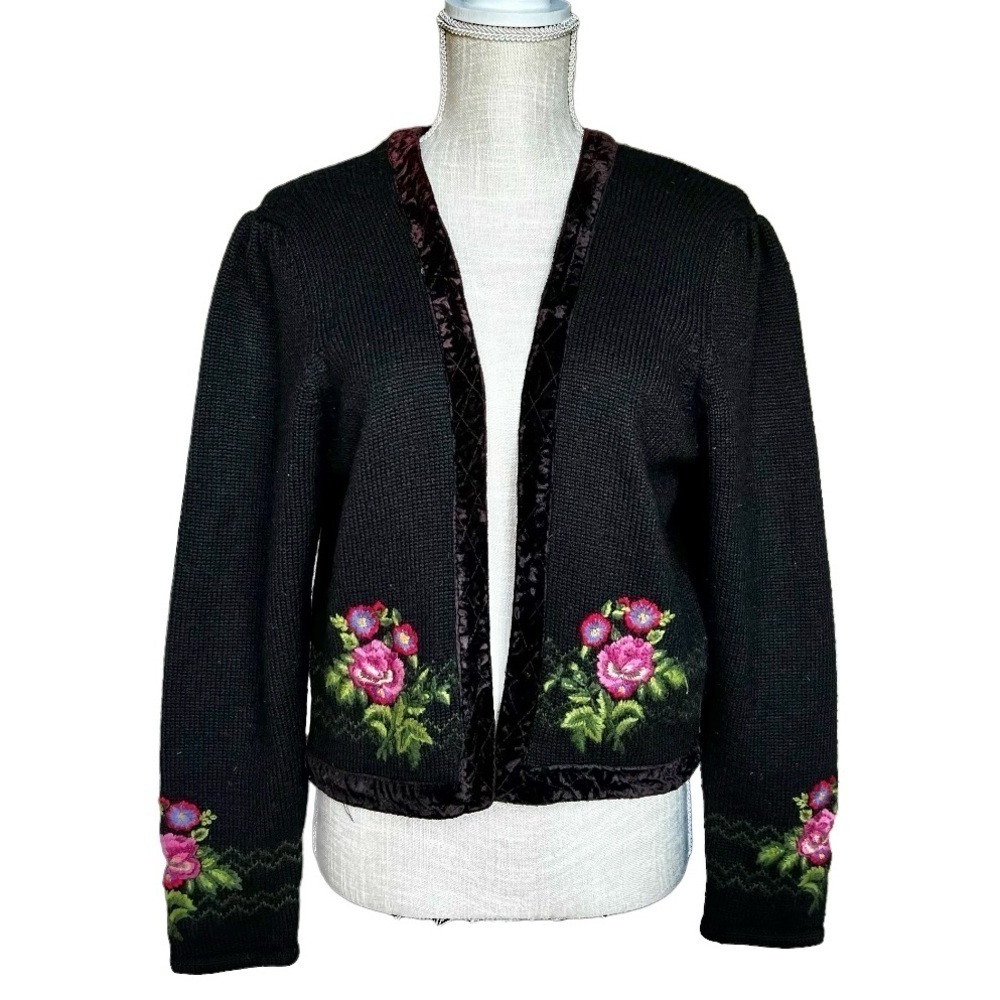 Vintage Illustrations knit sweater 90s embroidered Women Size Medium